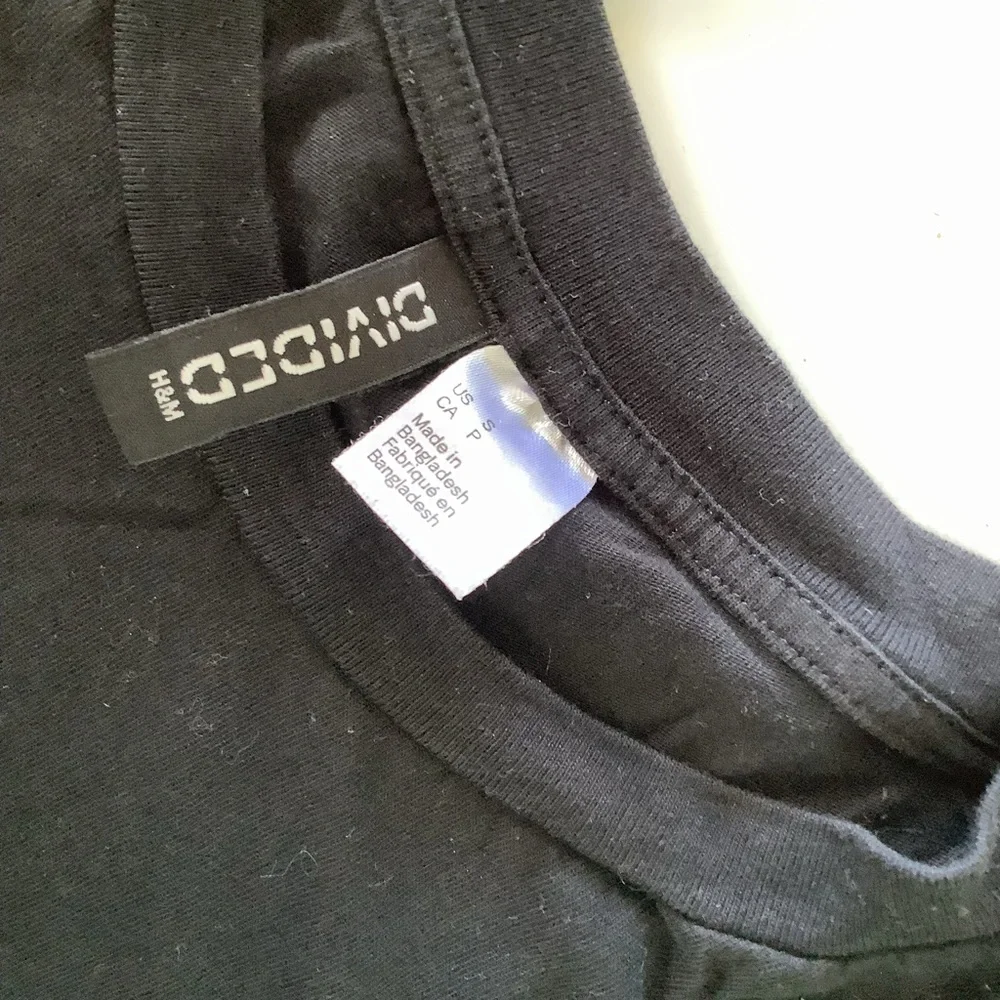 NASA Black T-Shirt from H&M - Picture 2 of 3